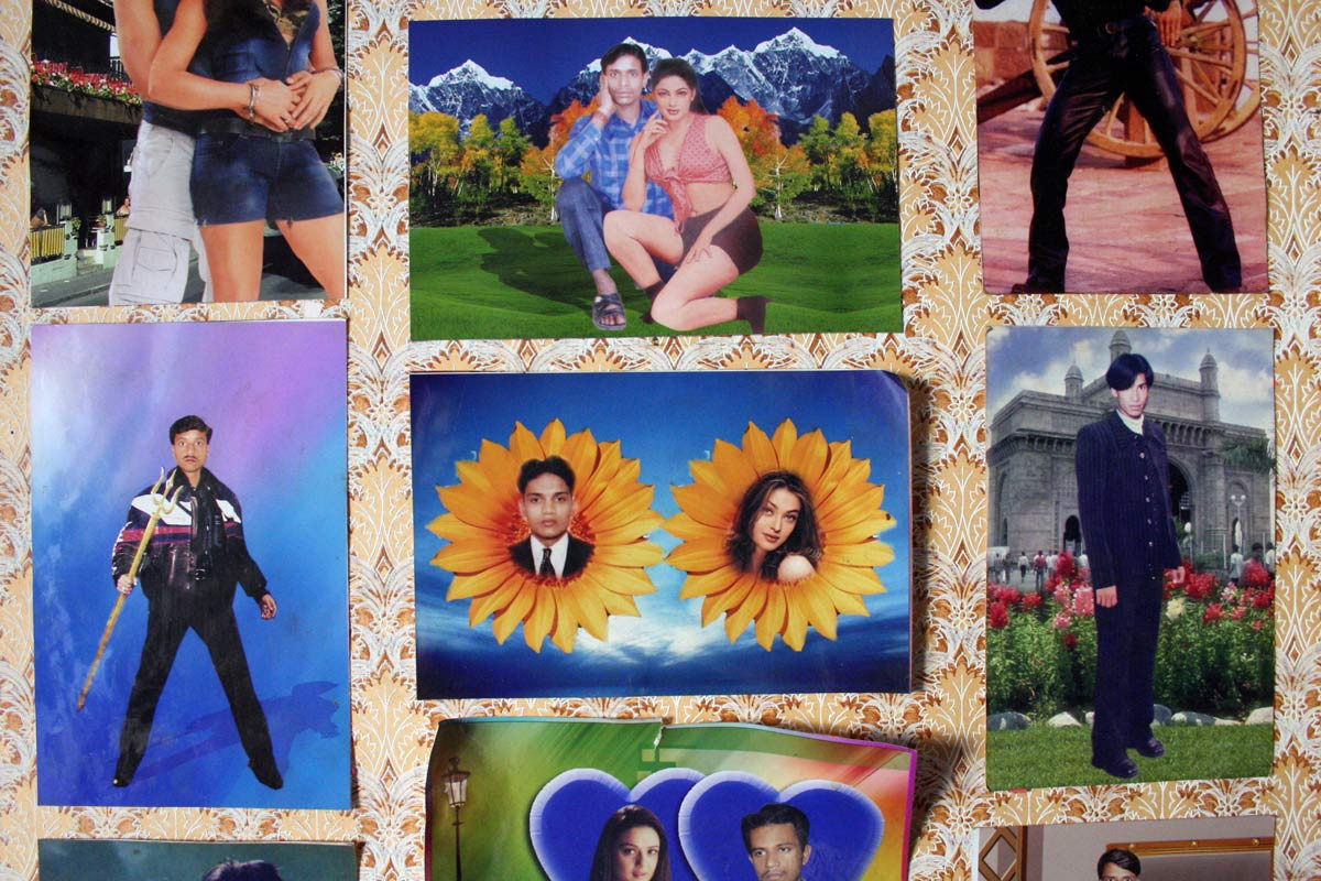 <span style="color:white">Photo Studio, Mumbai, 2005 </span>